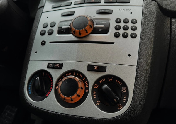 Opel Corsa cena 17900 przebieg: 127000, rok produkcji 2009 z Dębica małe 529